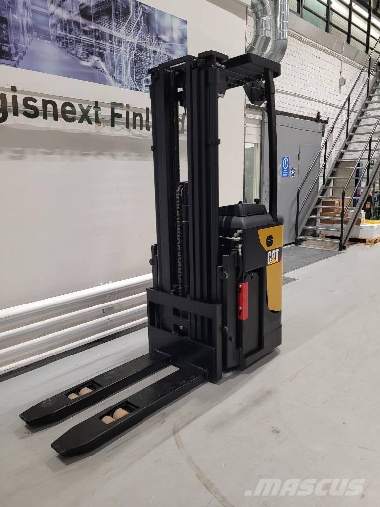 CAT NSR 16NI Samopogonski ročni viličarji