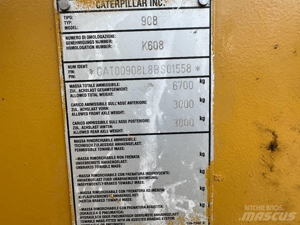 CAT 908 Kolesni nakladalci