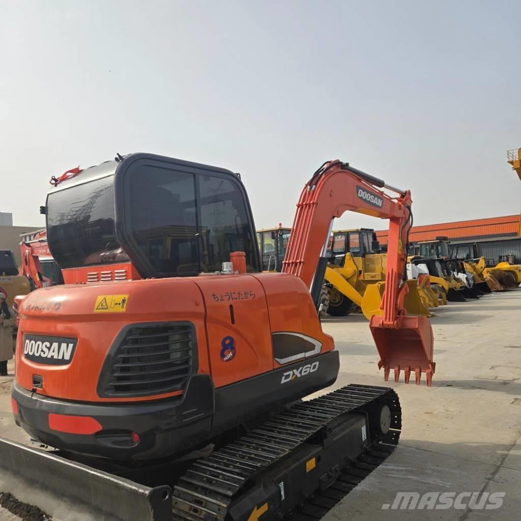 Doosan DX 60 Mini bagri <7t