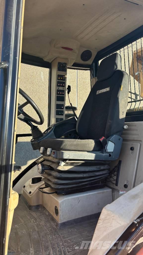 Hydrema 912 ES Zglobni demperji