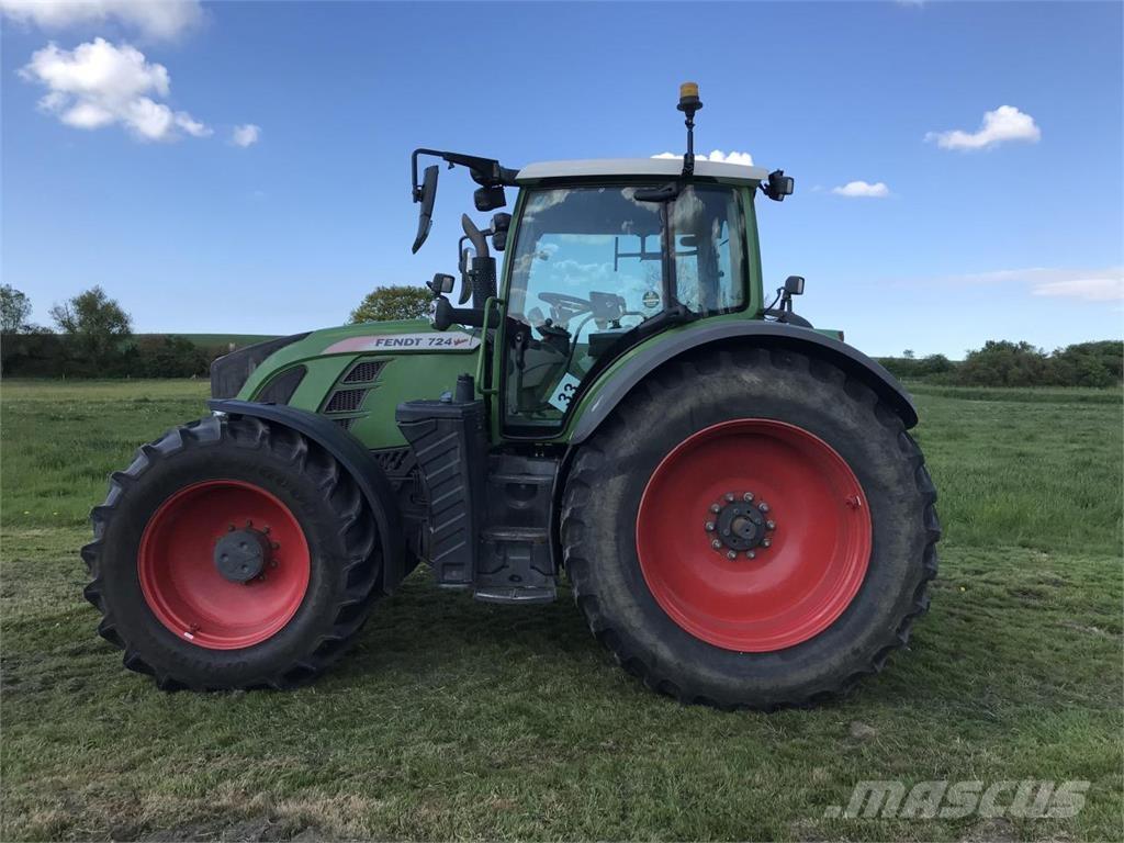 Fendt 724 Vario Traktorji