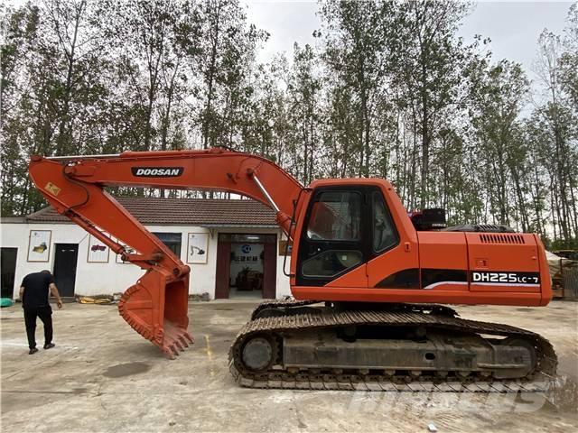 Doosan DH225 Bagri goseničarji
