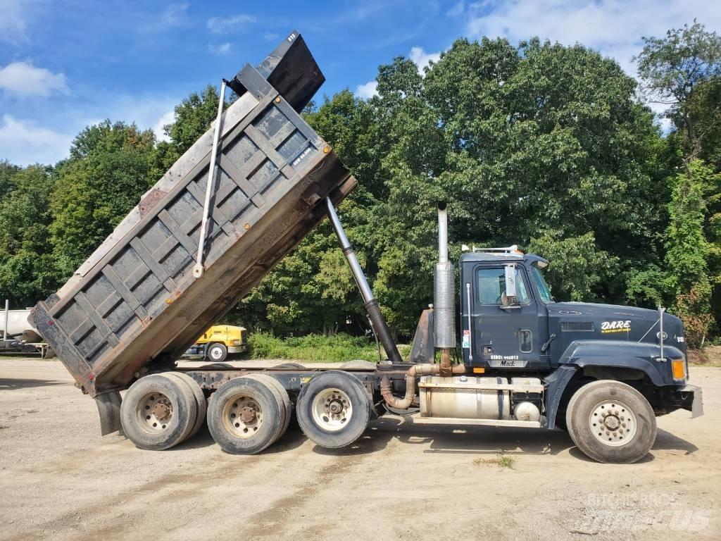 Mack CL713 Kiper tovornjaki