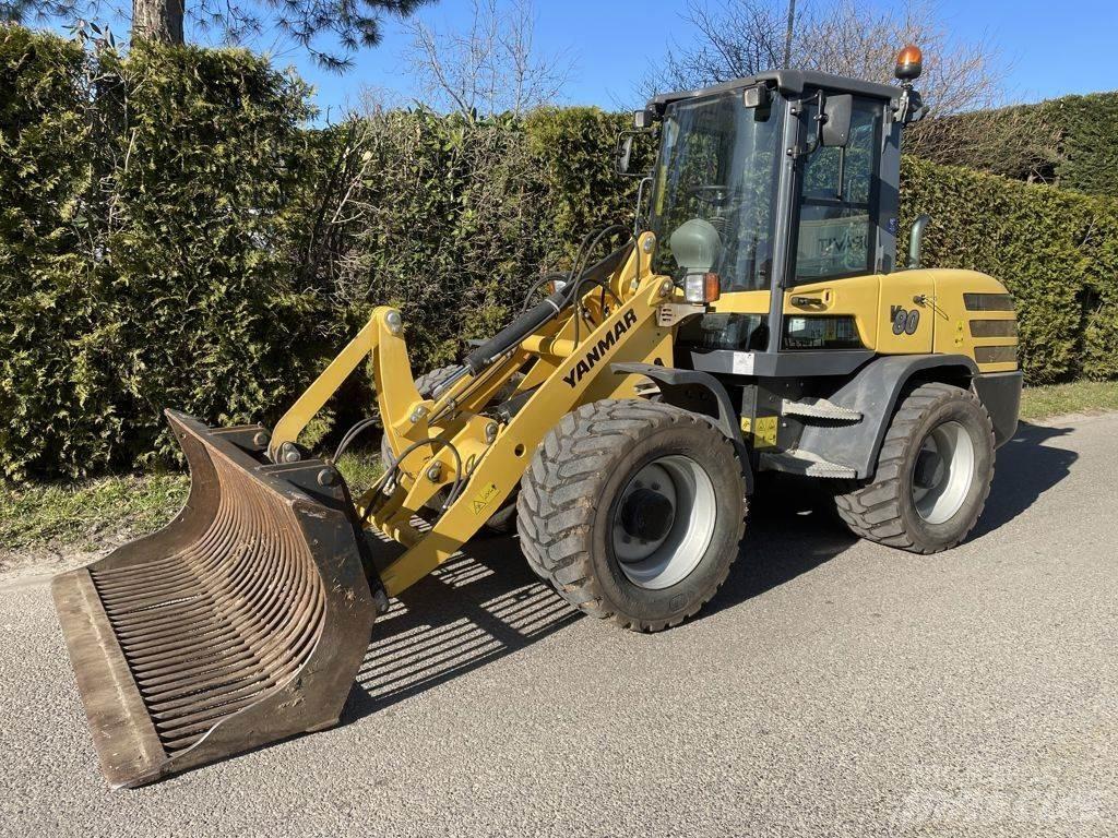 Yanmar V80 Kolesni nakladalci
