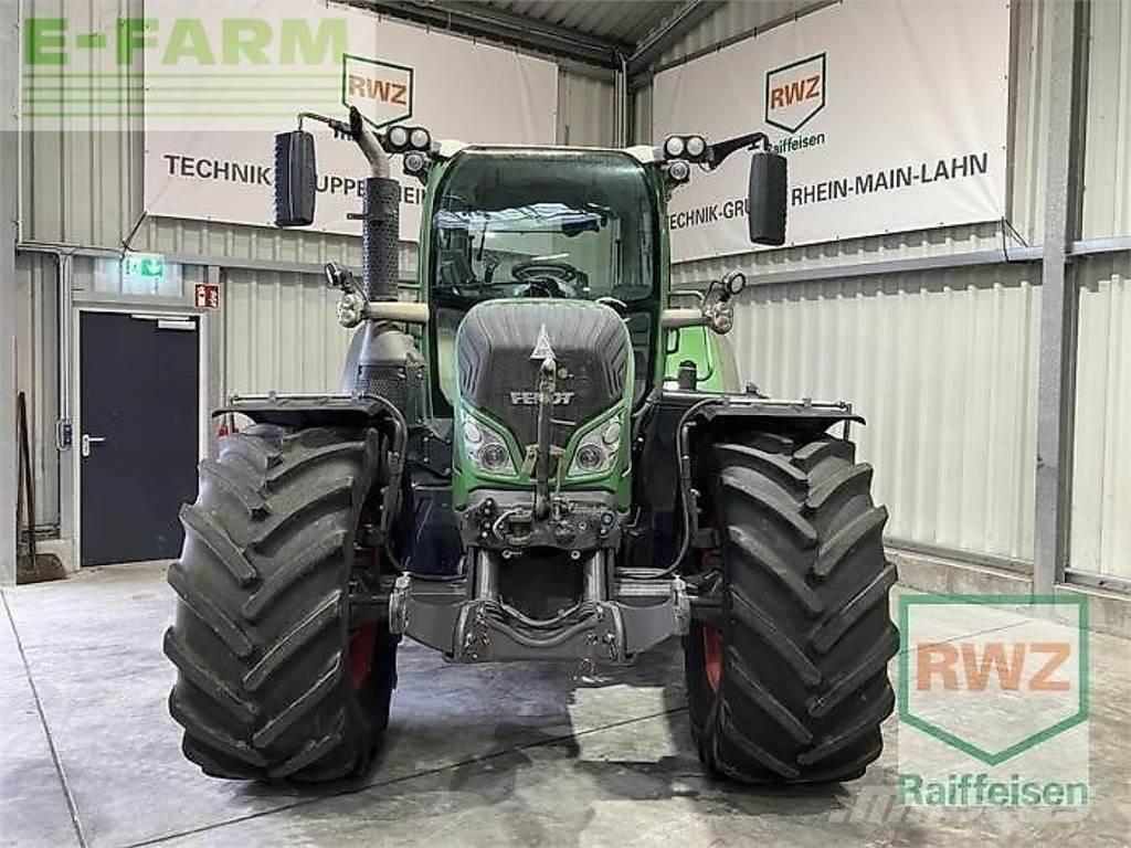 Fendt 724 vario Traktorji