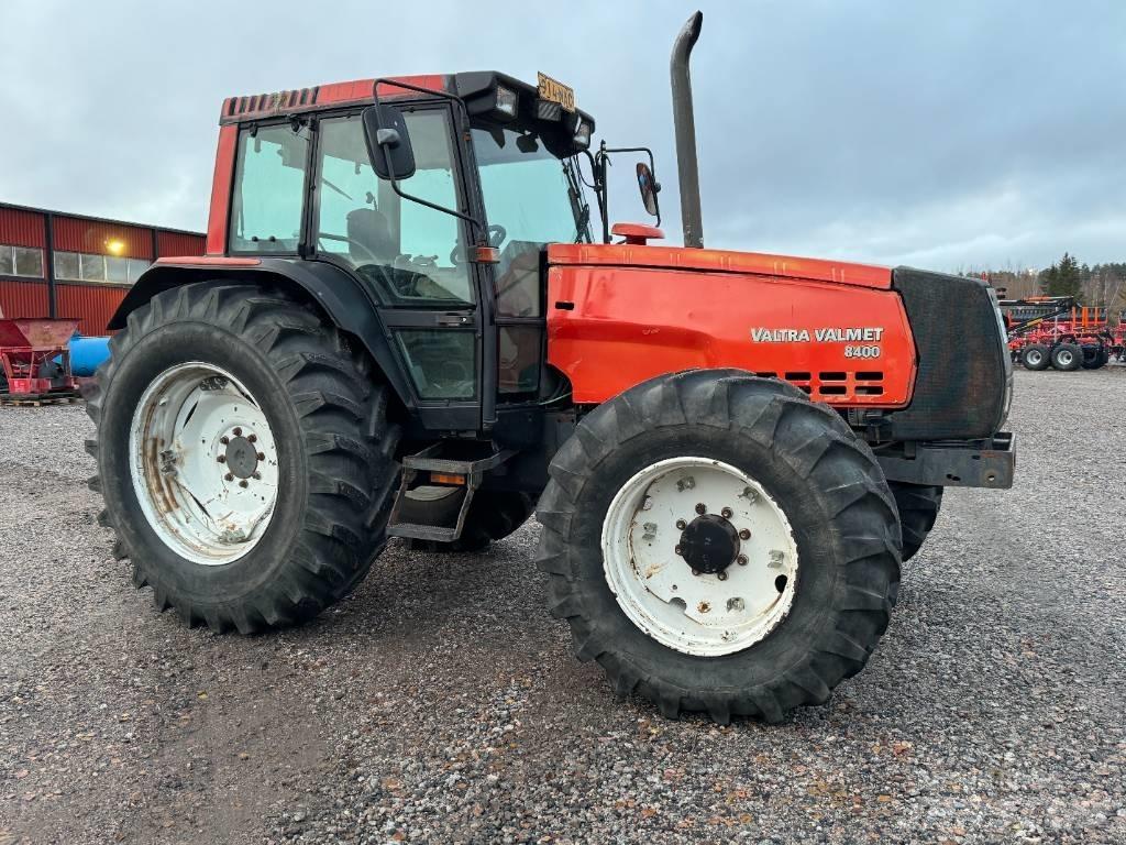 Valtra Valmet 8400 Traktorji