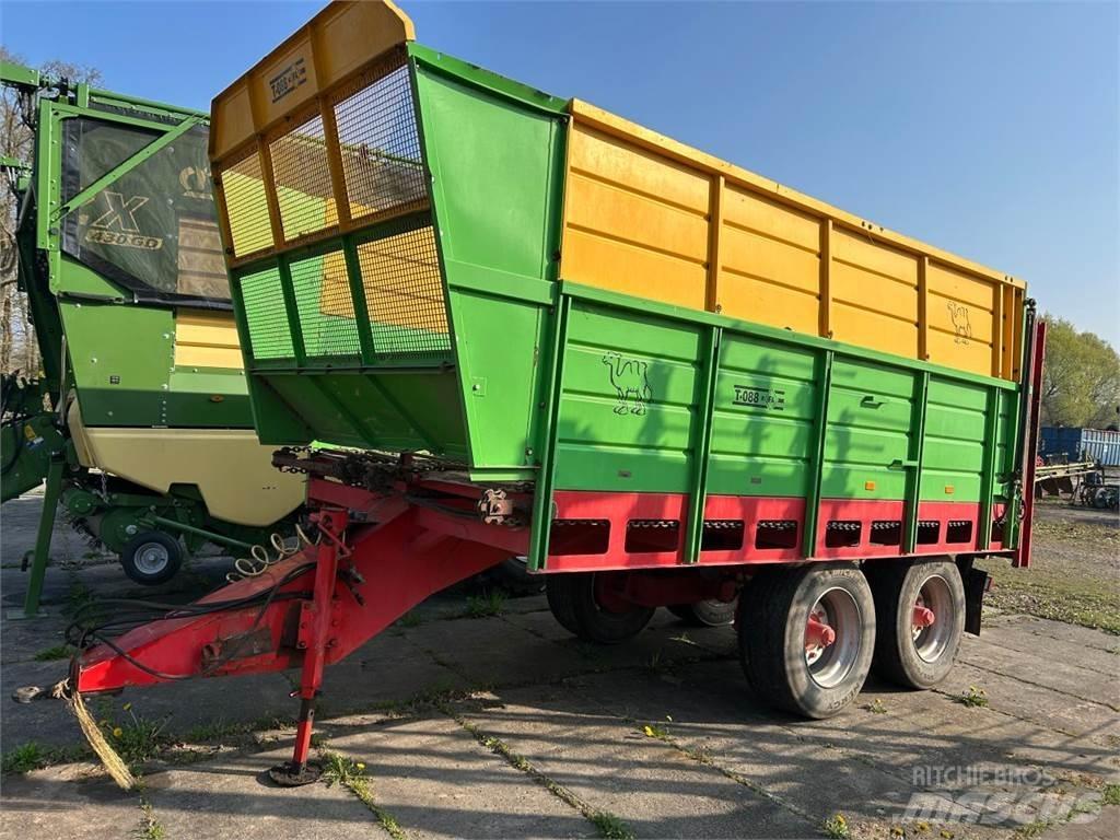 Fortschritt T 088 Trosilniki gnoja