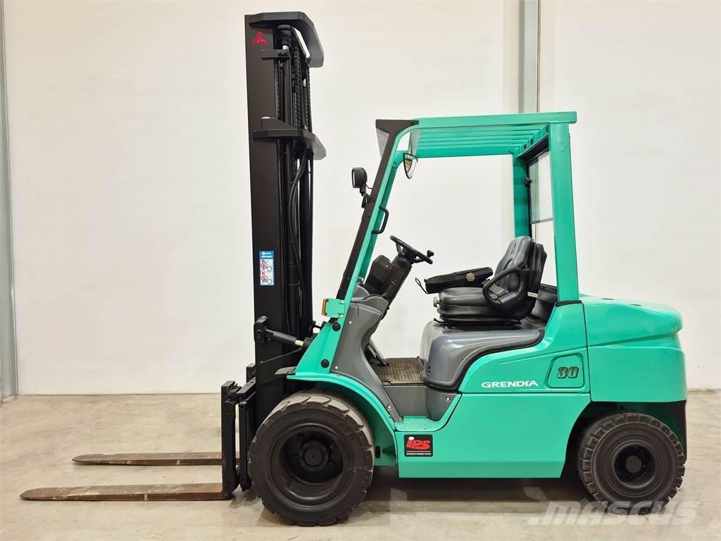 Mitsubishi FD30NTD Dizelski viličarji