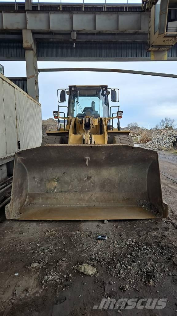 CAT 962 G Kolesni nakladalci