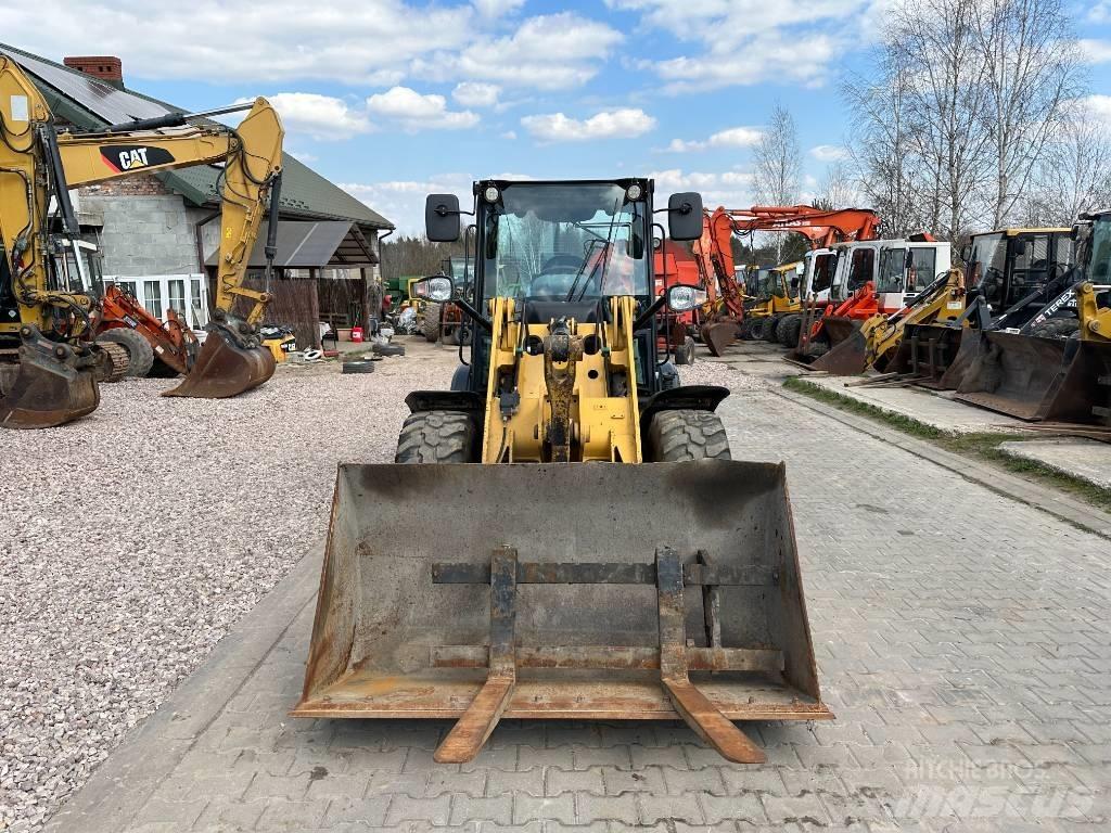 CAT 906 H 2 Kolesni nakladalci
