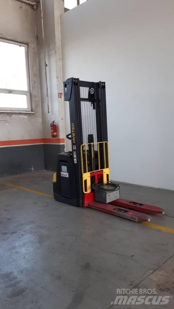 Hyster S1.6 Ročni električni viličar