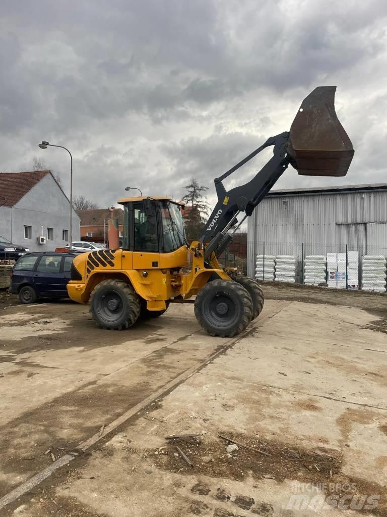Volvo L 40 B Kolesni nakladalci
