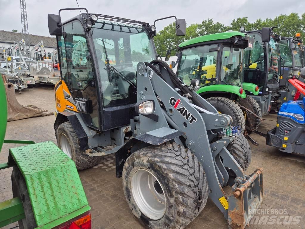 GiANT G3500 Mini nakladalci
