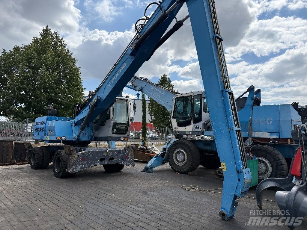 Fuchs MHL 335 E Bagri za prekladanje primarnih/sekundarnih surovin