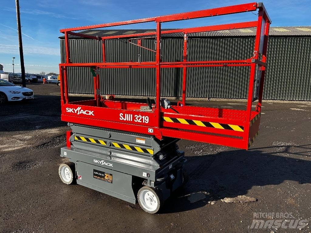 SkyJack SJ 3219 Škarjaste dvižne ploščadi