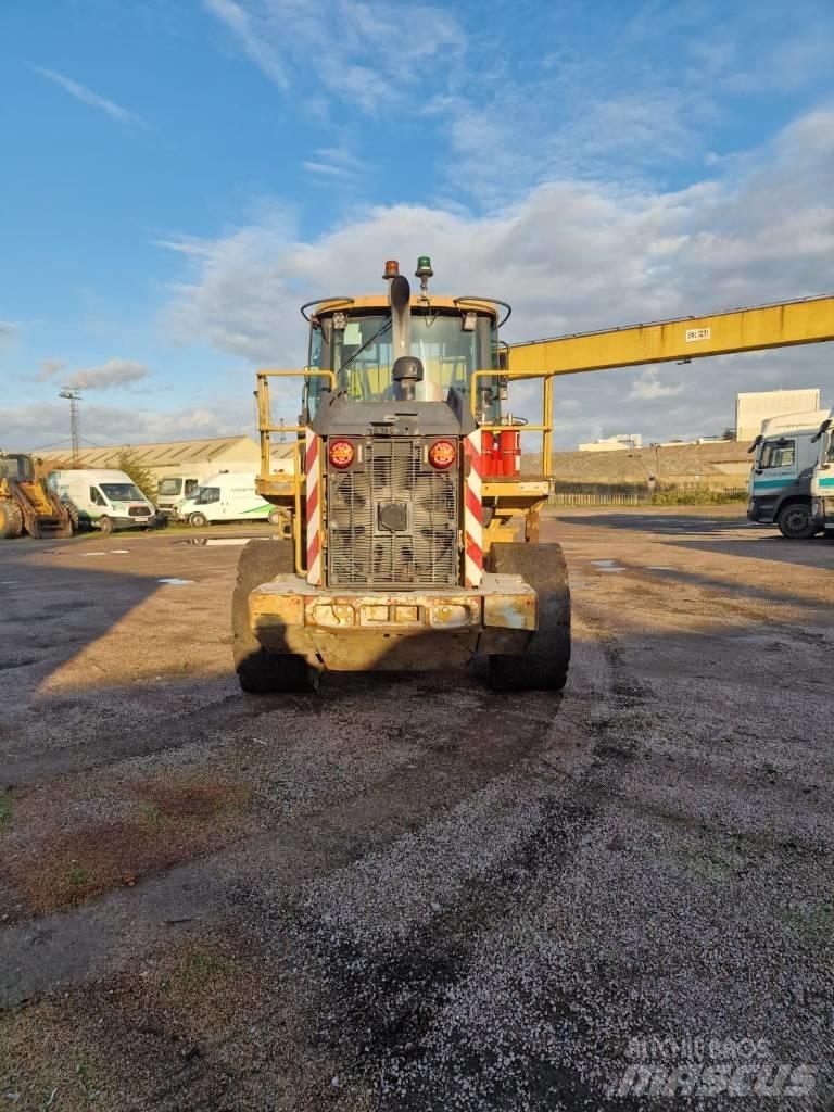 Bell L 1506 E Kolesni nakladalci