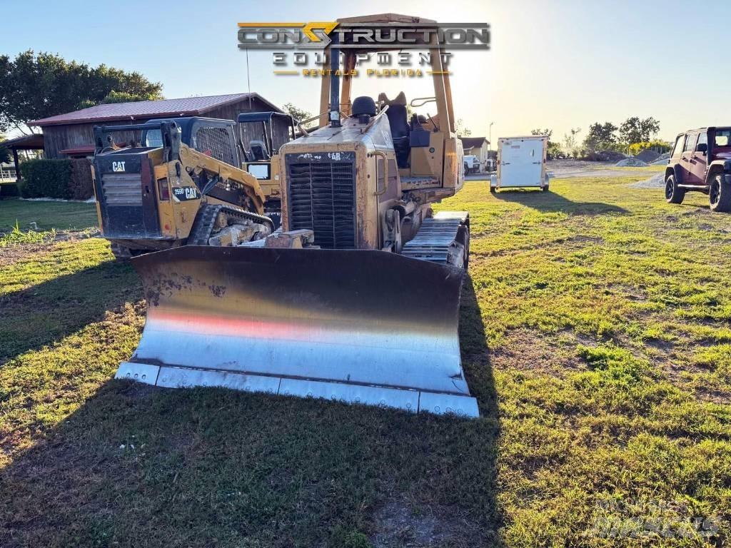 CAT D 3 G LGP Buldožerji goseničarji