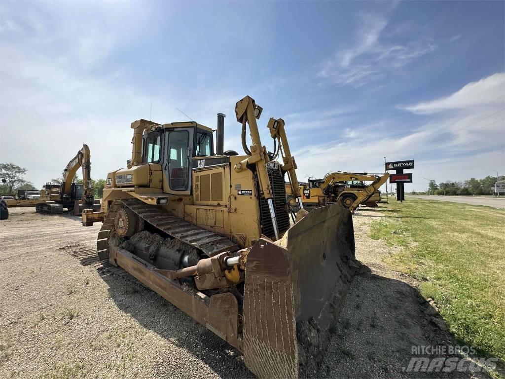 CAT D7R Buldožerji goseničarji