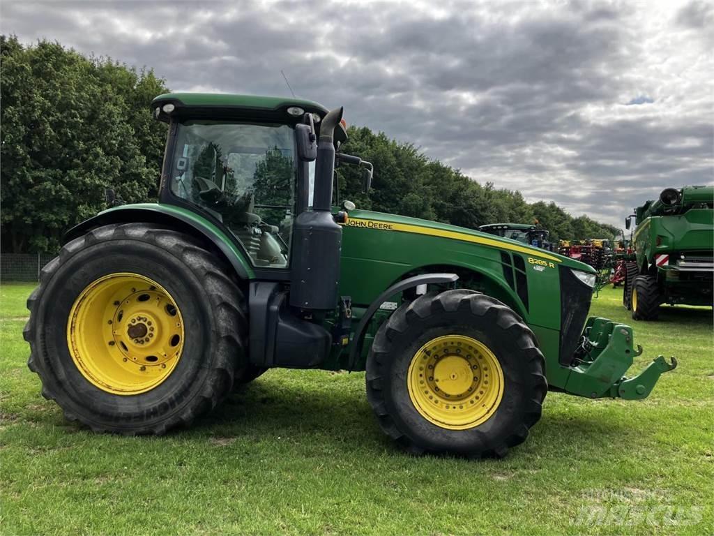 John Deere 8285R Traktorji