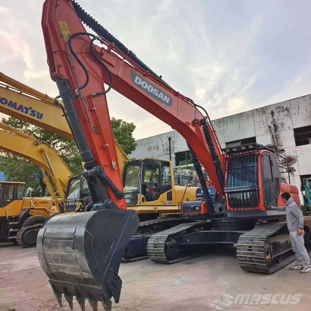 Doosan DX 300 LC Bagri goseničarji