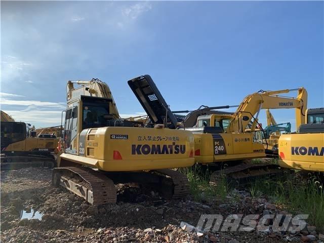 Komatsu PC 220-8 Bagri goseničarji