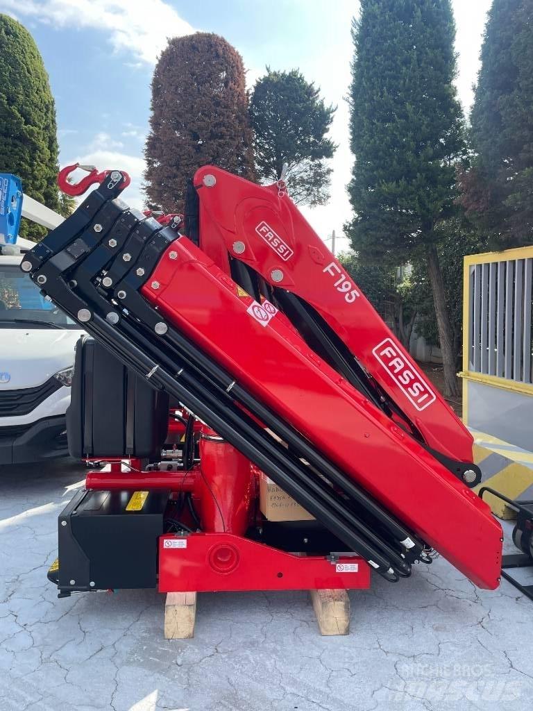 Fassi F195A.1.25 Paletna dvigala