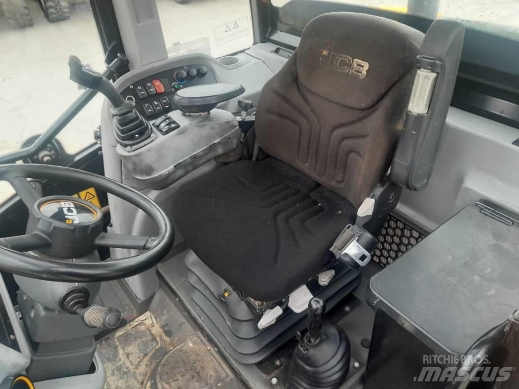 JCB TM 320 S Kmetijski teleskopski nakladalci