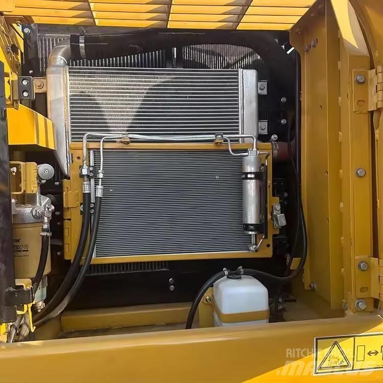 CAT 320 D2L Bagri goseničarji