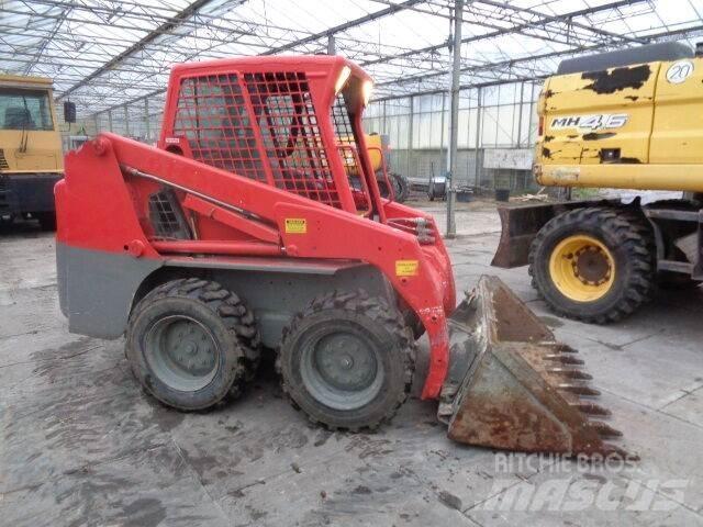 Bobcat S130 Skid steer mini nakladalci
