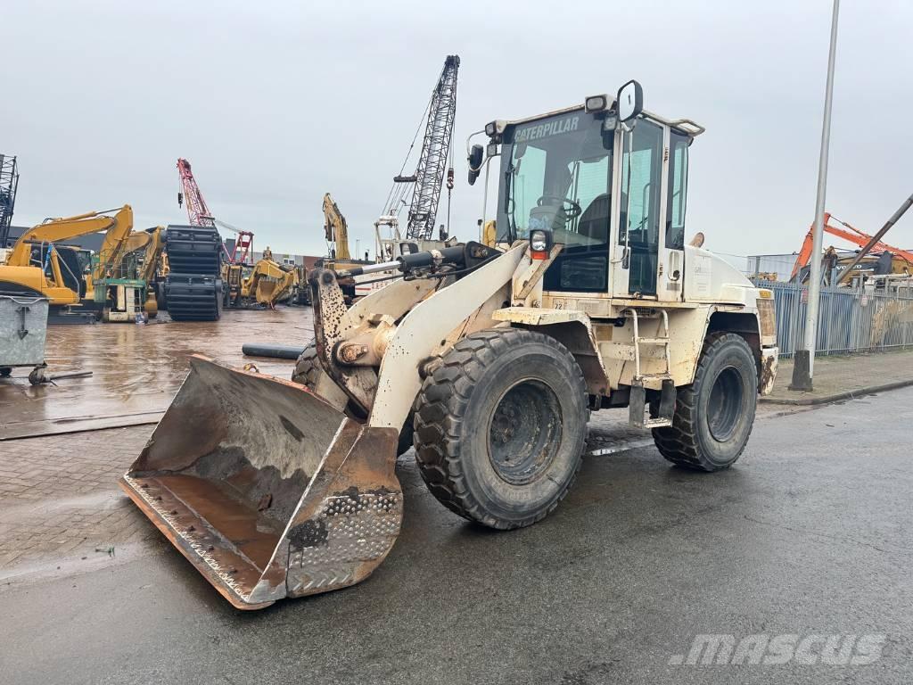 CAT 914 G Kolesni nakladalci