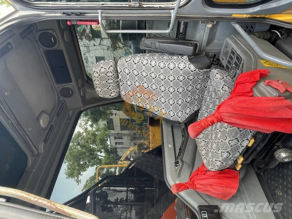 Volvo EC 200 D Bagri goseničarji