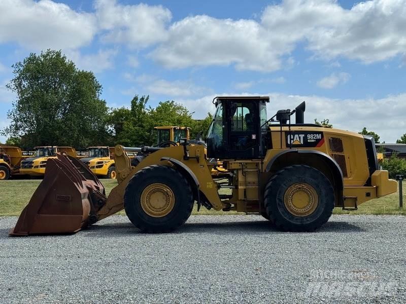 CAT 982 M Kolesni nakladalci