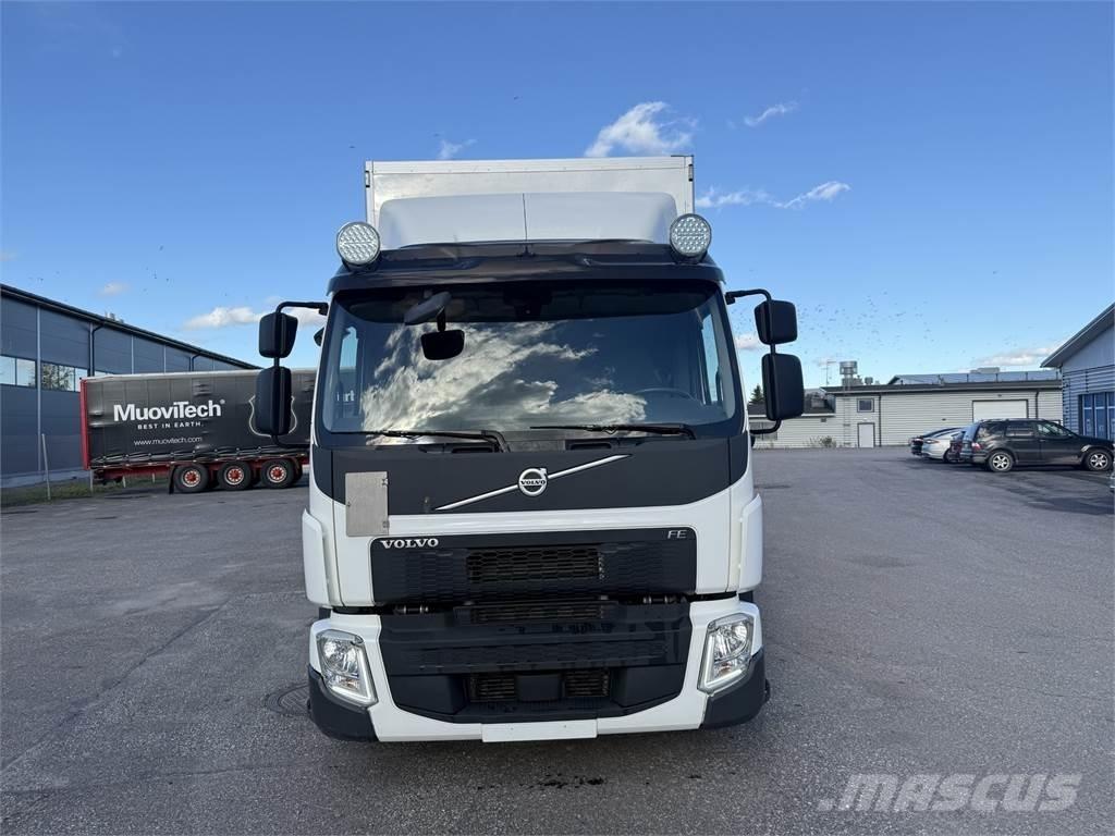Volvo FE320 4X2 Tovornjaki zabojniki