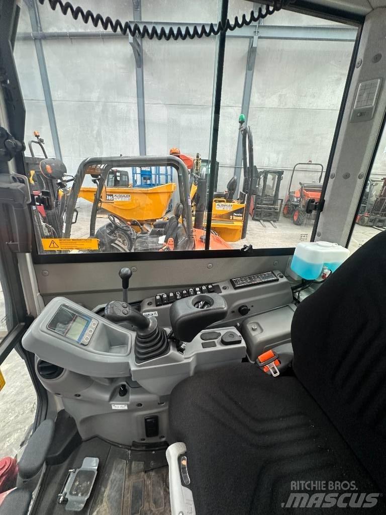 Takeuchi TB 325 R Mini bagri <7t