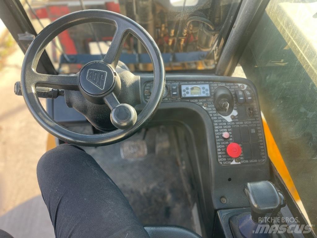 JCB TLT 35 D / 4x4 Teleskopski viličarji