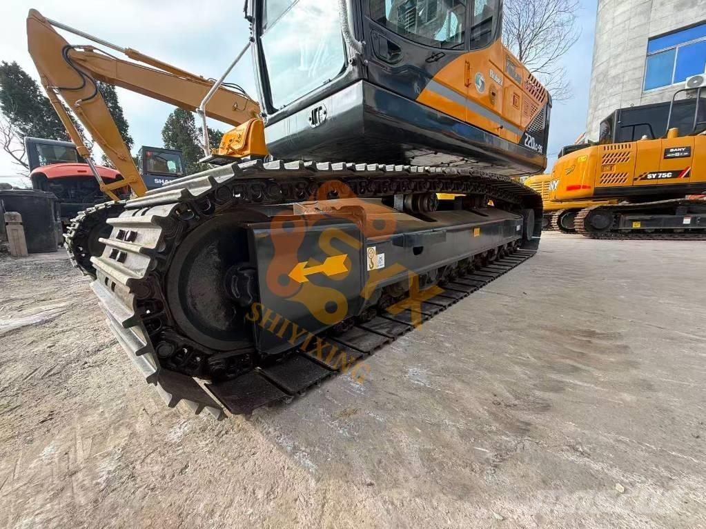 Hyundai R220-9S Bagri goseničarji