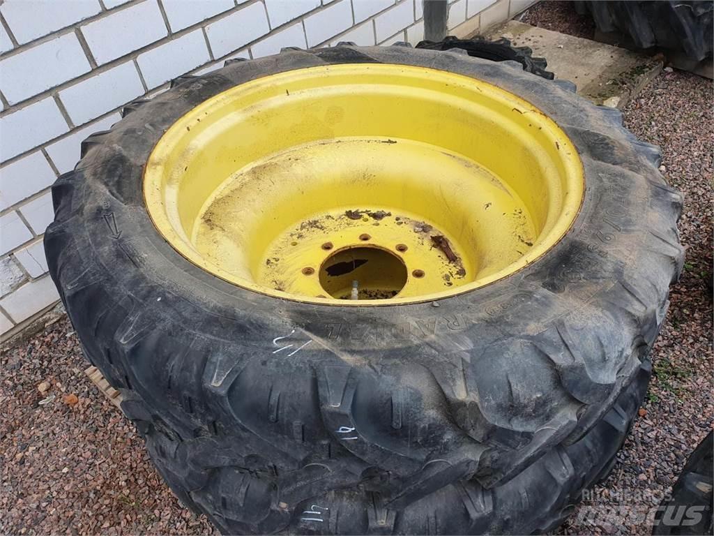 Kleber 270/95R32 Gume, kolesa in platišča