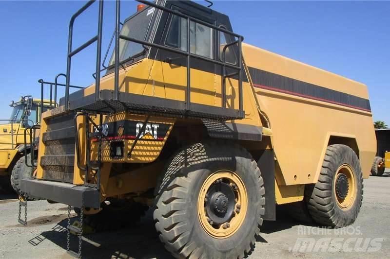 CAT 769C Tovornjaki cisterne