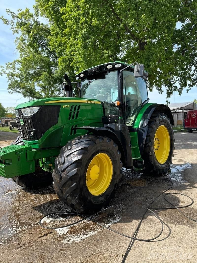 John Deere 6175 r Traktorji