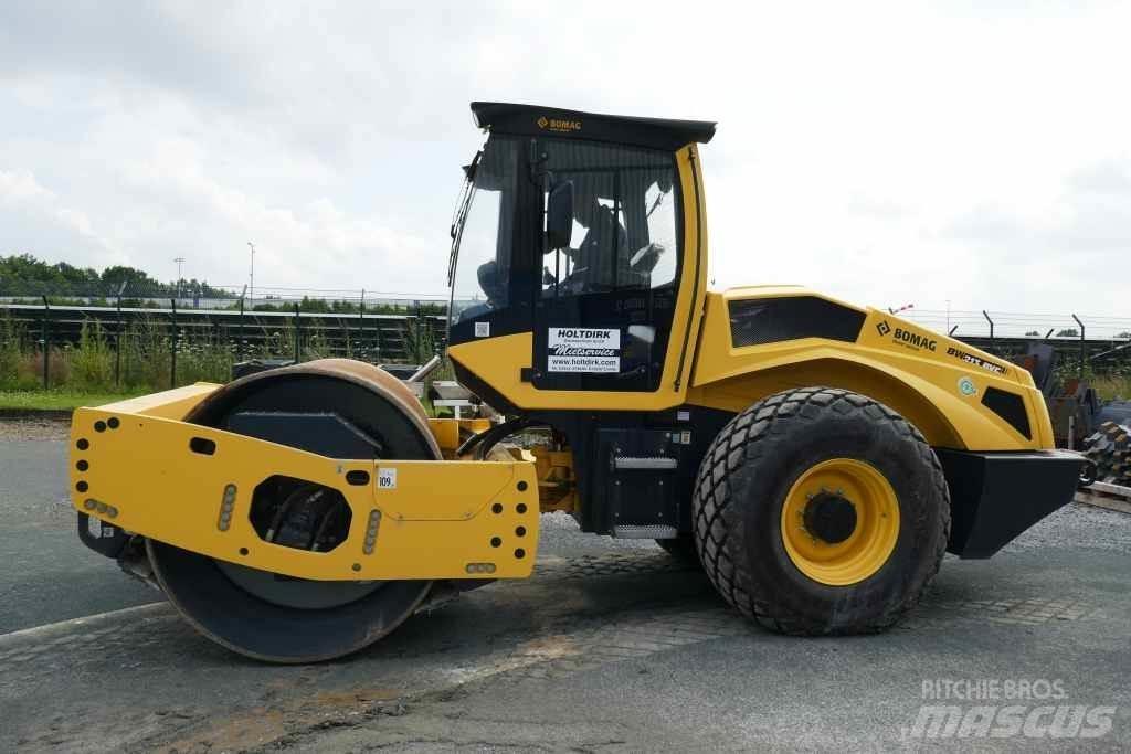 Bomag BW 213 BVC-5 Kompaktorji tal