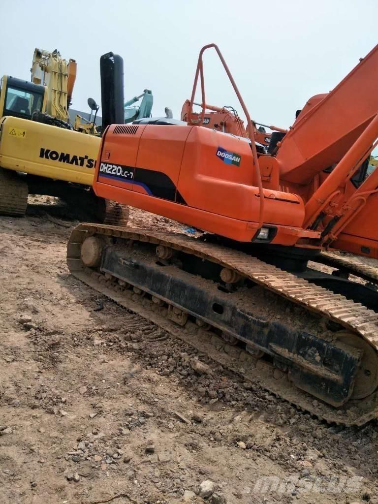 Doosan 225 Bagri goseničarji