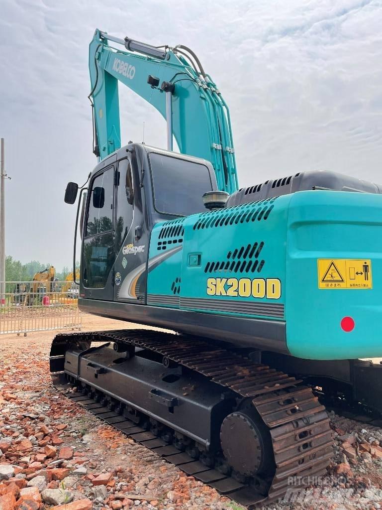 Kobelco 200 Bagri goseničarji