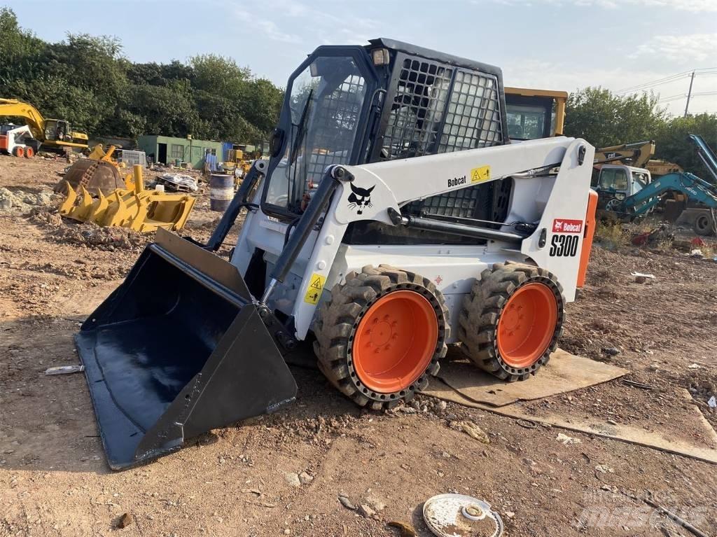 Bobcat S 300 Skid steer mini nakladalci