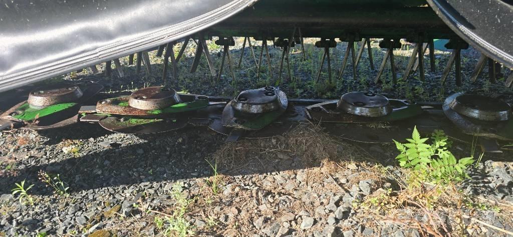 John Deere 131 Diskaste kosilnice