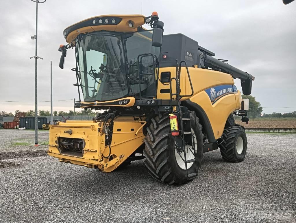 New Holland CR 7.90 Kombajni