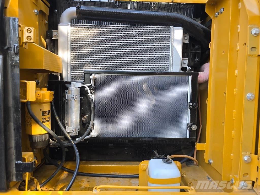 CAT 320D2 Bagri goseničarji