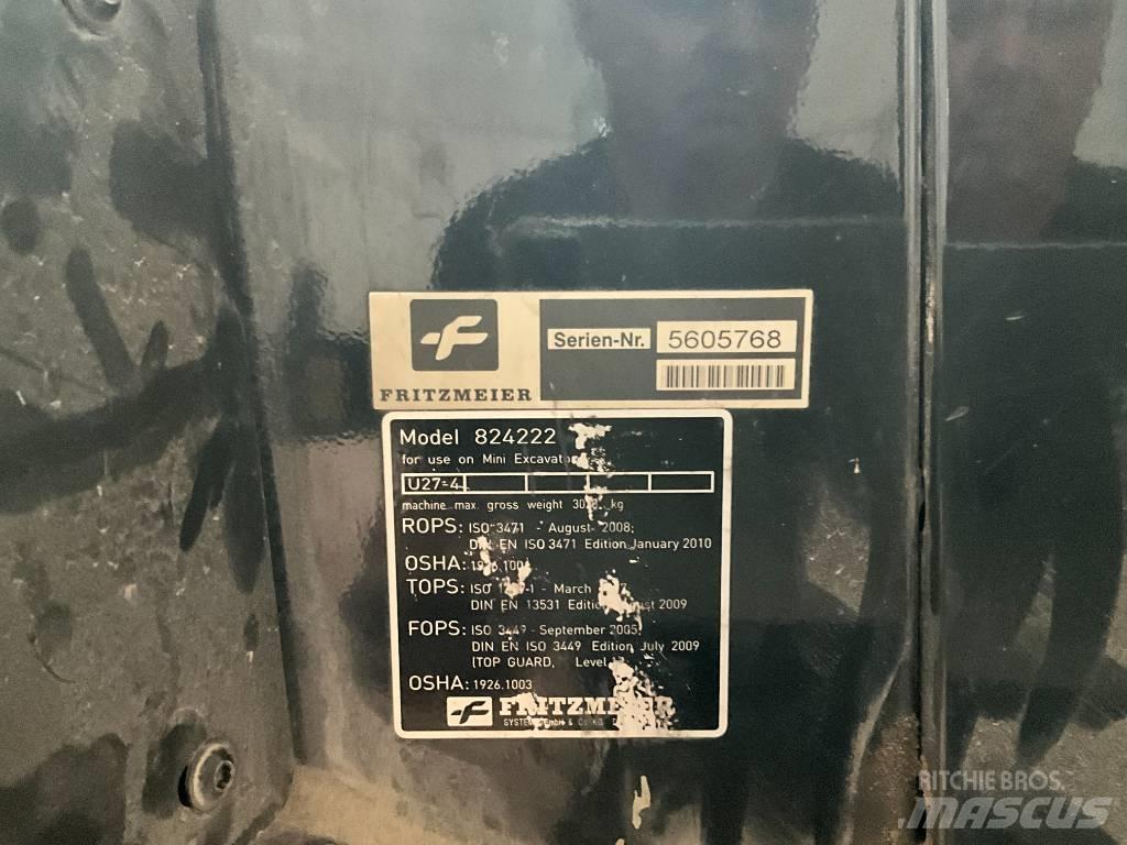 Kubota U 27-4 Kabine in notranjost