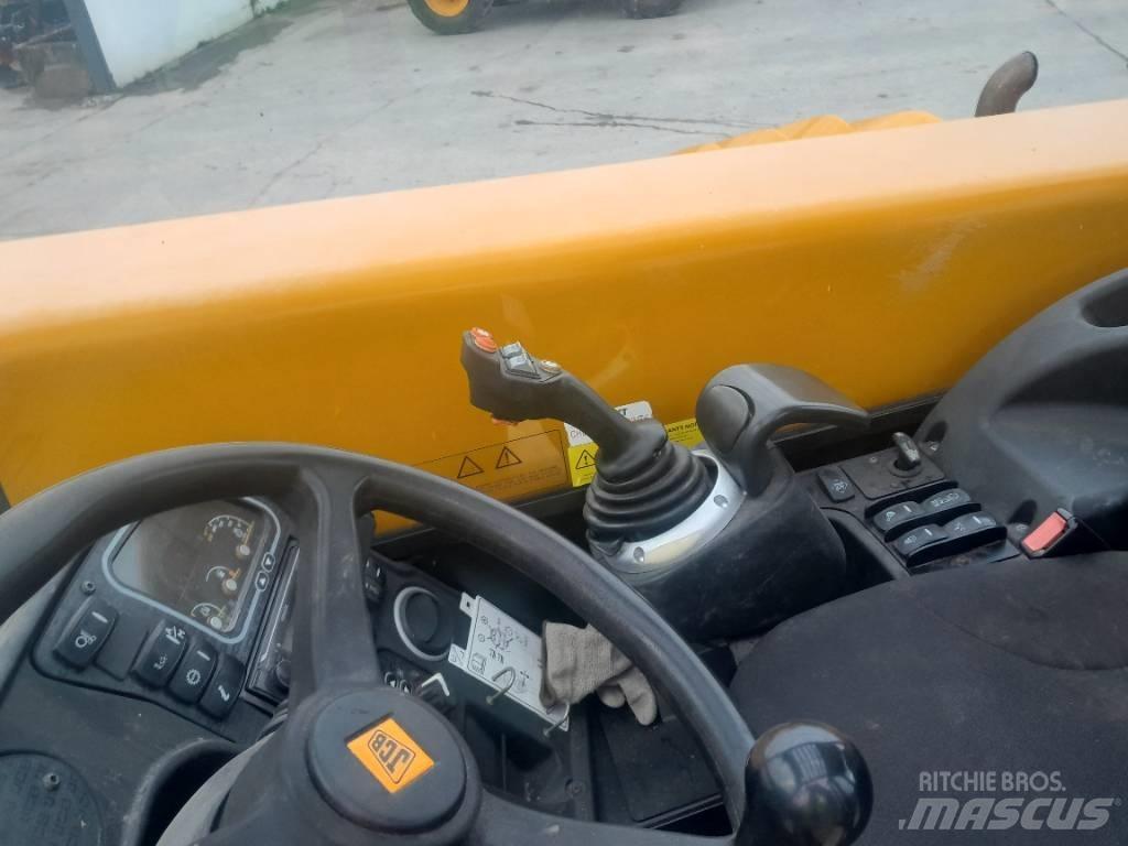 JCB 536-60 Kmetijski teleskopski nakladalci