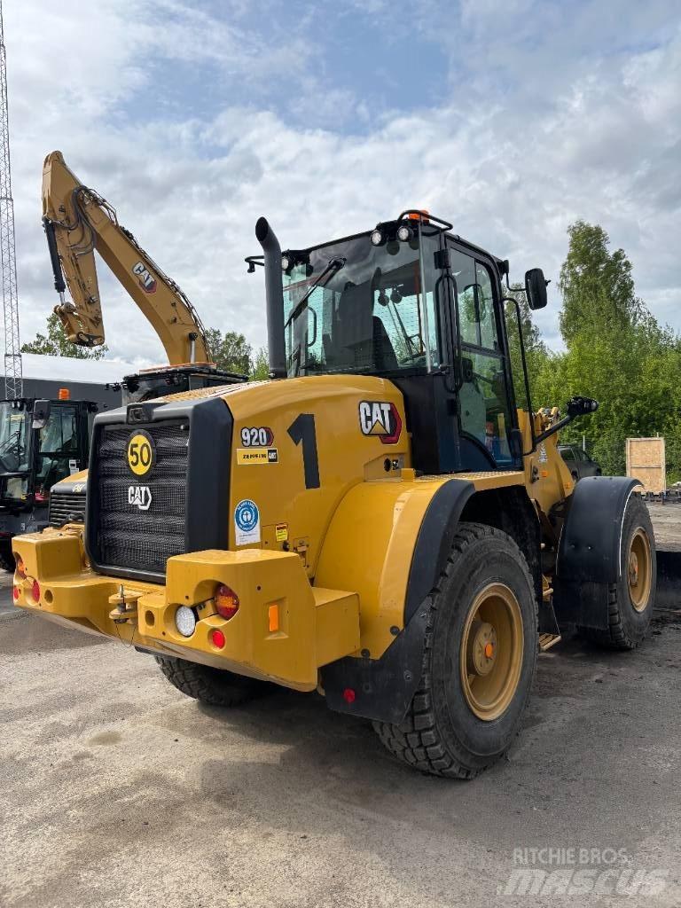 CAT 920 Kolesni nakladalci