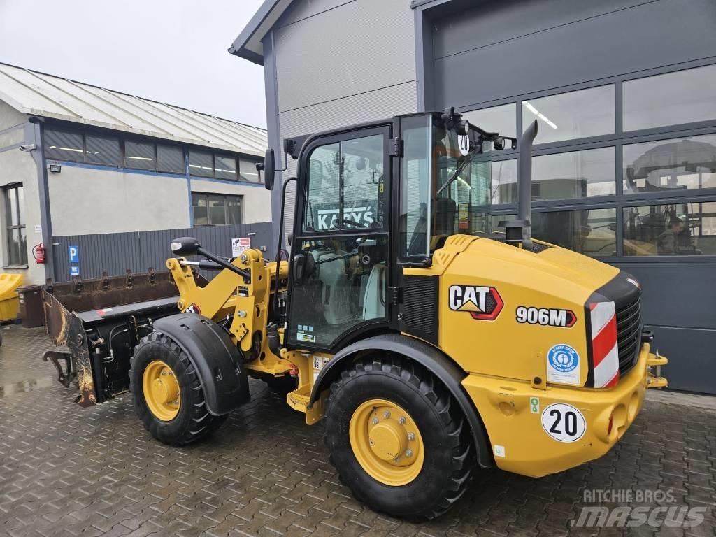 CAT 906M Kolesni nakladalci
